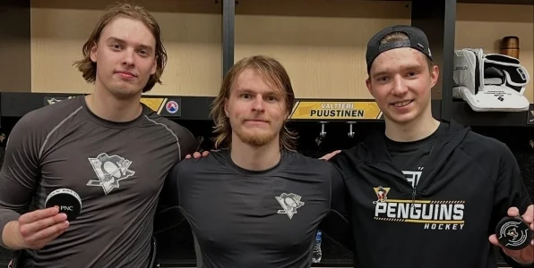 Хоккеист Мурашов о том, с кем общается в США: «Русская душа тянется к русской душе» Хоккеист Мурашов о том, с кем общается в США: «Русская душа тянется к русской душе»