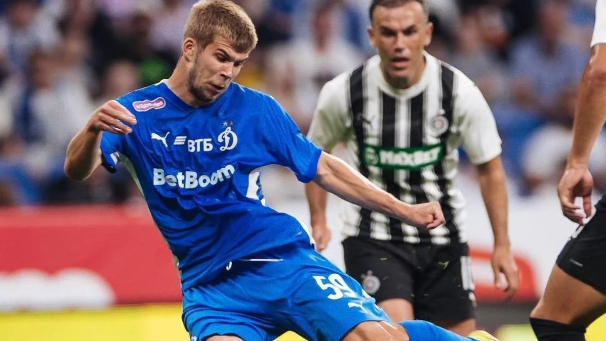 Лепский открыл счет на третьей минуте матча «Динамо» - «Факел» Лепский открыл счет на третьей минуте матча «Динамо» - «Факел»