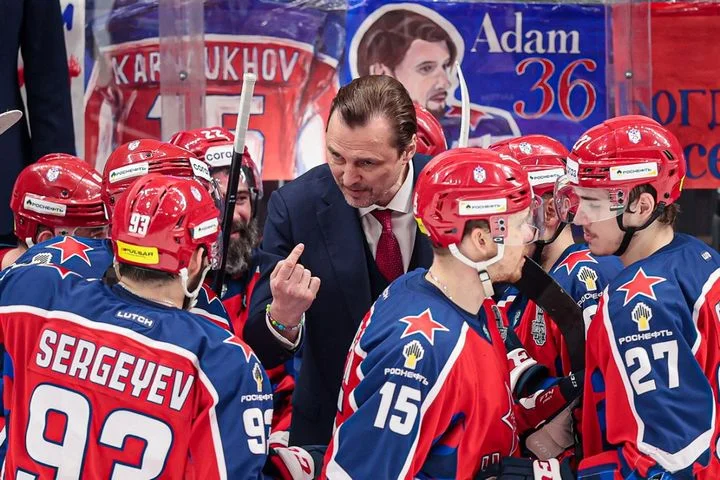 Сергей Федоров после 4:0 с «Локомотивом»: «За два дня до игры удалось кое-что подправить» Сергей Федоров после 4:0 с «Локомотивом»: «За два дня до игры удалось кое-что подправить»