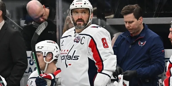 Самая серьезная травма в карьере. Побьет ли Овечкин рекорд Гретцки после перелома? Самая серьезная травма в карьере. Побьет ли Овечкин рекорд Гретцки после перелома?