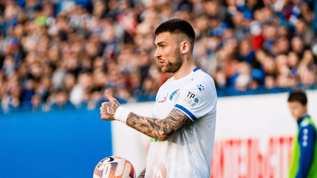 Калинин: «Мне все равно на псевдофутболистов и псевдокритиков — у нас свобода слова в стране» Калинин: «Мне все равно на псевдофутболистов и псевдокритиков — у нас свобода слова в стране»