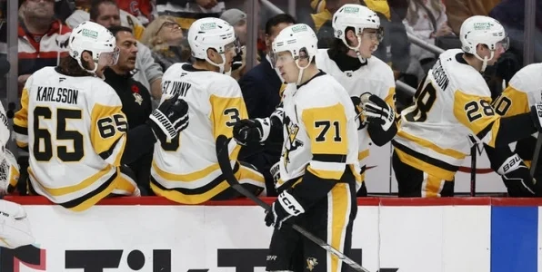 «Питтсбург» впервые в истории пропустил шесть шайб в первом периоде у себя дома «Питтсбург» впервые в истории пропустил шесть шайб в первом периоде у себя дома