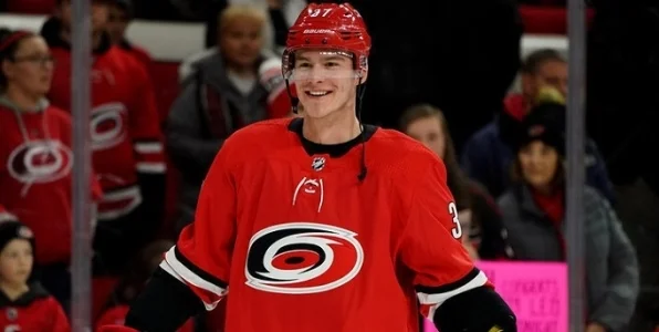 Свечников набрал 2+1 в матче с «Бостоном» Свечников набрал 2+1 в матче с «Бостоном»