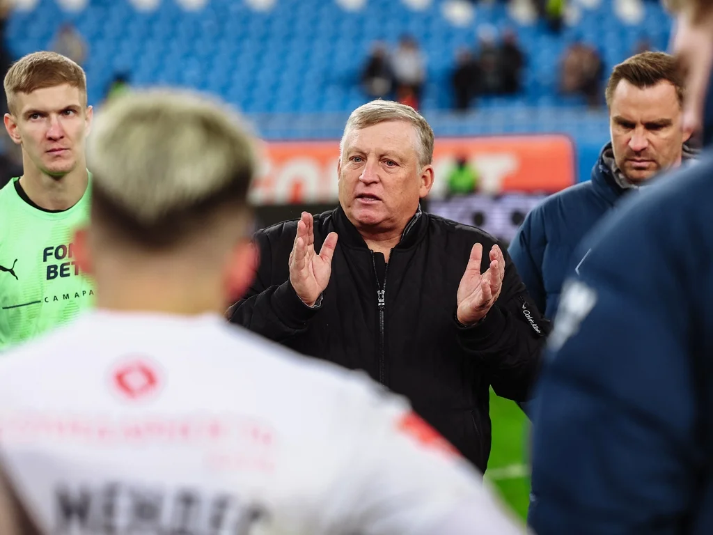 Силкин: Такими кадрами как Осинькин не разбрасываются. При нем «Крылья» продали много игроков за хорошие деньги Силкин: Такими кадрами как Осинькин не разбрасываются. При нем «Крылья» продали много игроков за хорошие деньги