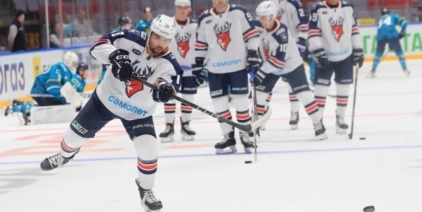 Канадец из «Торпедо»: как и Ларионов, выбираю вино. А так у нас потрясающая еда в Нижнем Канадец из «Торпедо»: как и Ларионов, выбираю вино. А так у нас потрясающая еда в Нижнем