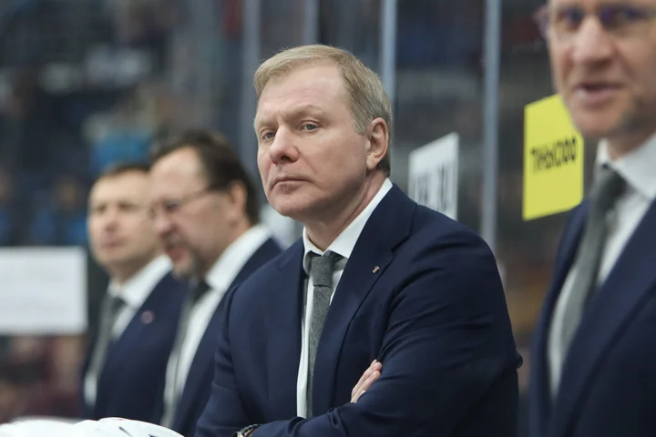 Алексей Жамнов после 2:4 с минским «Динамо»: «Радует, что попросили ребят сыграть правильно в третьем периоде, и они это сделали» Алексей Жамнов после 2:4 с минским «Динамо»: «Радует, что попросили ребят сыграть правильно в третьем периоде, и они это сделали»