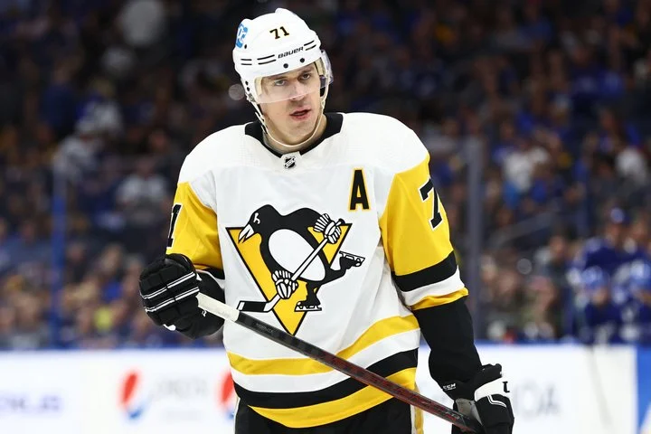 Евгений Малкин: «Может, получится ещё поиграть за «Металлург» Евгений Малкин: «Может, получится ещё поиграть за «Металлург»