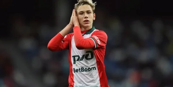 Селюк считает, что Батракову доверили капитанскую повязку лишь по техническим причинам Селюк считает, что Батракову доверили капитанскую повязку лишь по техническим причинам