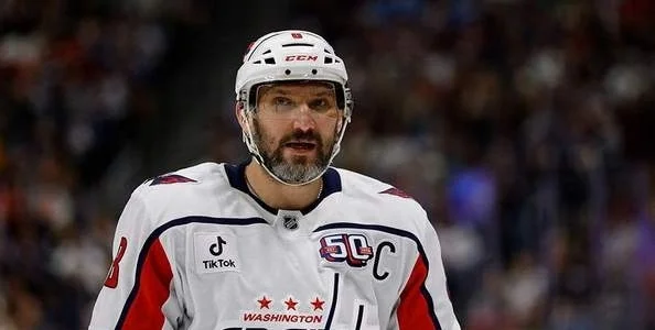 Овечкин установил исторический рекорд НХЛ в возрасте 39+ Овечкин установил исторический рекорд НХЛ в возрасте 39+