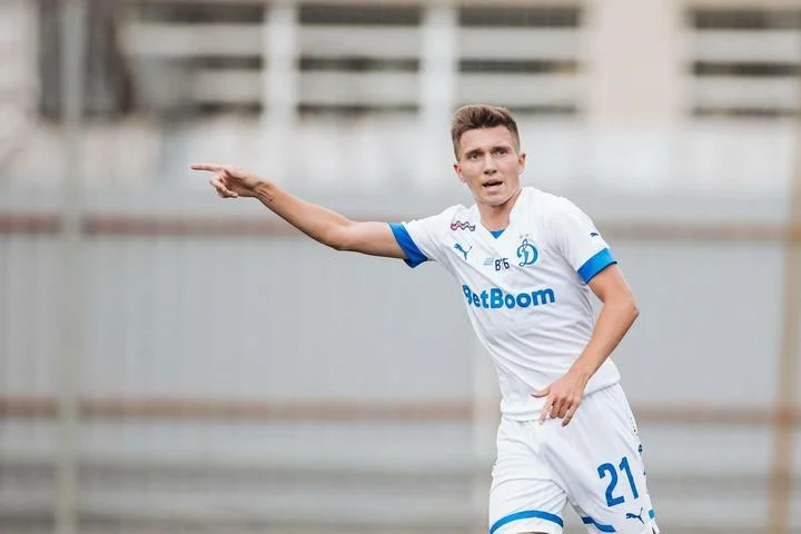 Иван Зазвонкин перешел из «Динамо» в «Балтику» на правах аренды Иван Зазвонкин перешел из «Динамо» в «Балтику» на правах аренды