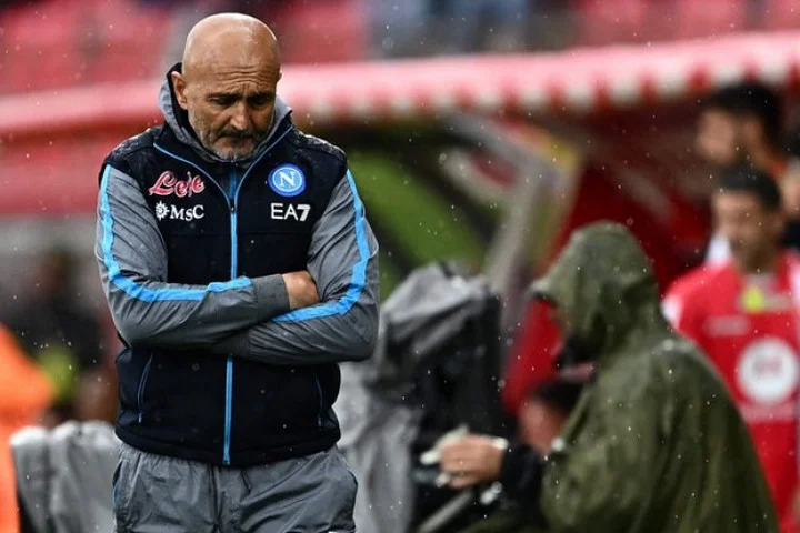 Лучано Спаллетти: «Иногда вы расходитесь из-за слишком сильной любви. «Наполи» заслуживает лучшего, а я к этому не готов» Лучано Спаллетти: «Иногда вы расходитесь из-за слишком сильной любви. «Наполи» заслуживает лучшего, а я к этому не готов»