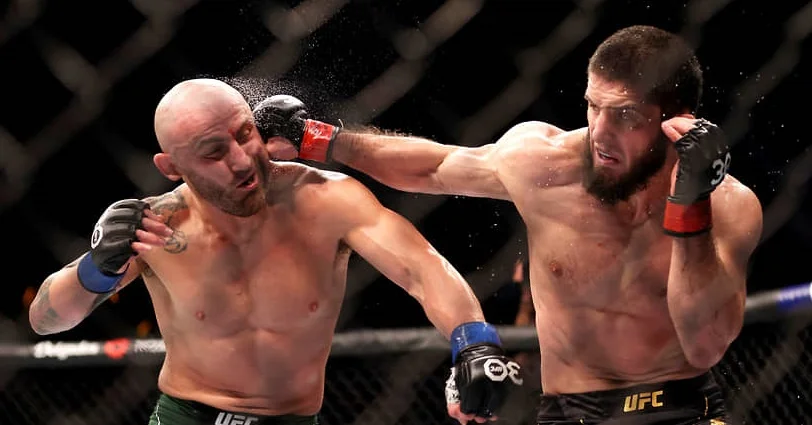 Волкановски хочет страховать бой Топурии и Холлоуэя Волкановски хочет страховать бой Топурии и Холлоуэя