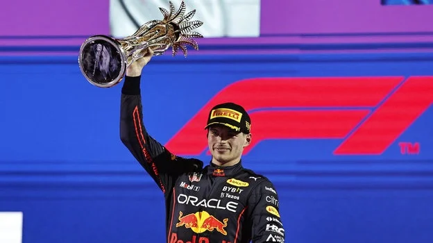 Ферстаппен из-за замены двигателя потеряет позиции на старте Гран-при Бельгии Ферстаппен из-за замены двигателя потеряет позиции на старте Гран-при Бельгии