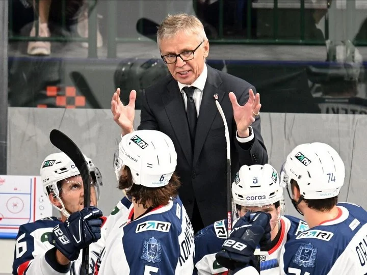 Игорь Ларионов про 1:4 со СКА: «Сейчас все мысли о том, чтобы выиграть следующий матч и вернуть серию в Нижний» Игорь Ларионов про 1:4 со СКА: «Сейчас все мысли о том, чтобы выиграть следующий матч и вернуть серию в Нижний»