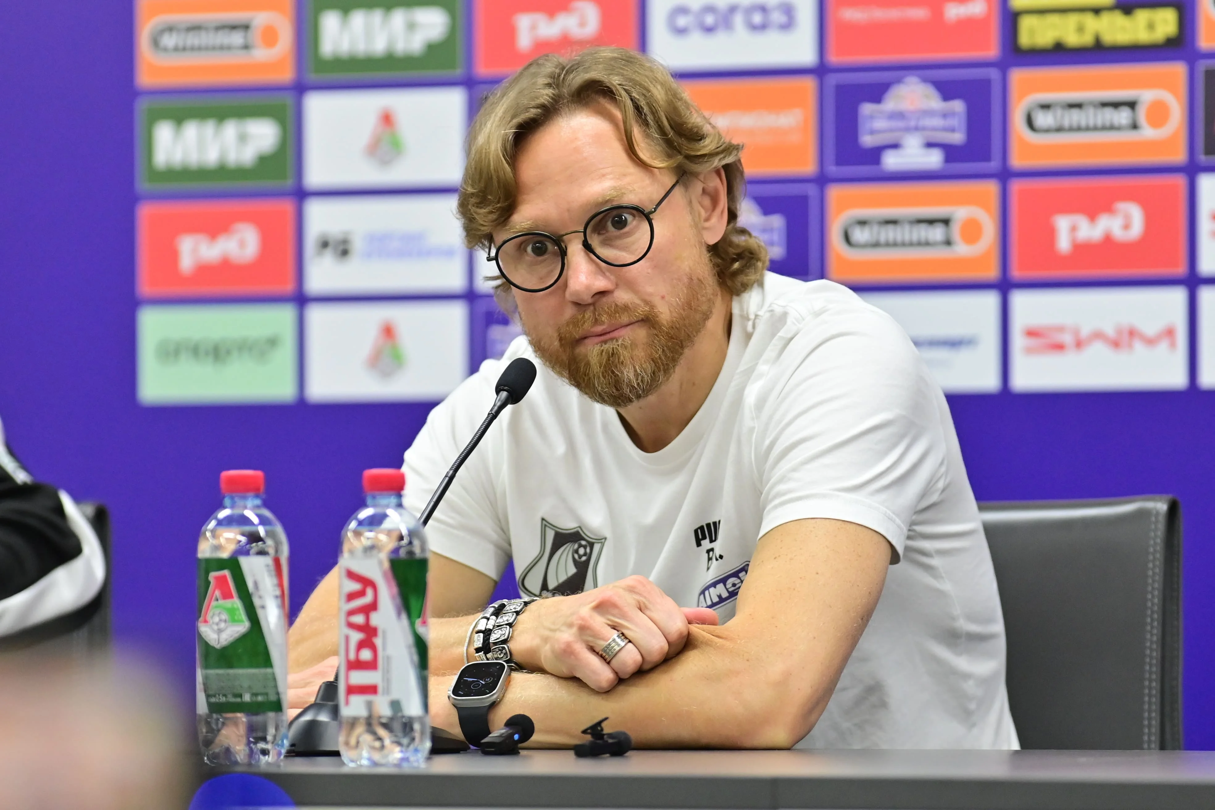 Тарханов: Карпину тяжело совмещать посты в сборной и клубе. Не исключаю, что мысли об отставке связаны с этим Тарханов: Карпину тяжело совмещать посты в сборной и клубе. Не исключаю, что мысли об отставке связаны с этим