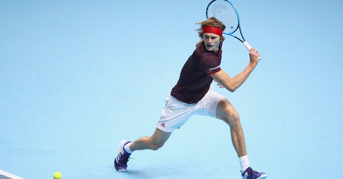 Федерер обыграл А. Зверева и вышел в полуфинал Итогового чемпионата АТР