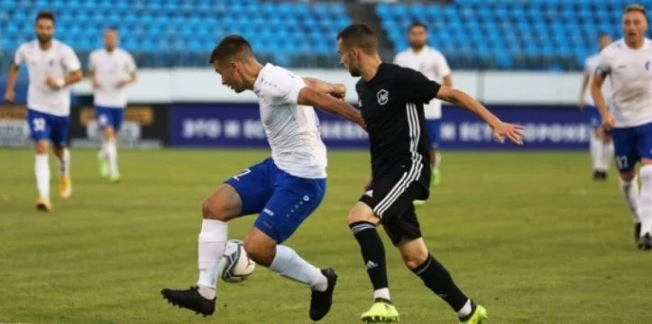 Нефтехимик - Факел Нефтехимик - Факел