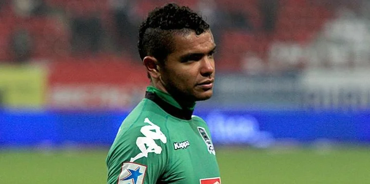 «Галицкий пнул шкафчик и сказал, что привезёт 10 новых футболистов» «Галицкий пнул шкафчик и сказал, что привезёт 10 новых футболистов»