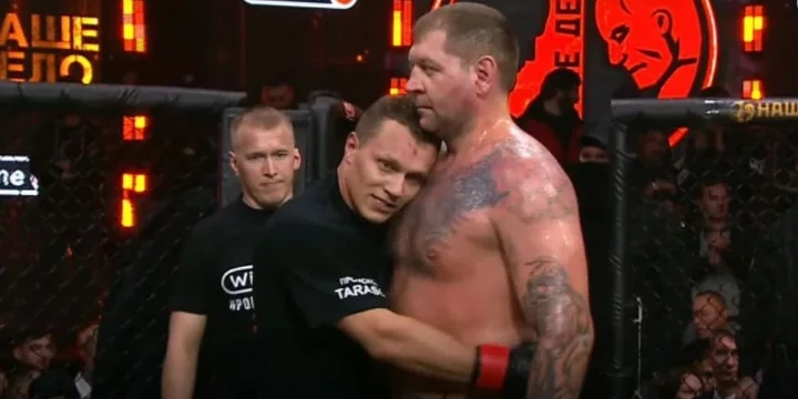 «Вот вернётся Хабиб, захочет со мной подраться – я ему не откажу». Александр Емельяненко снова дерётся! «Вот вернётся Хабиб, захочет со мной подраться – я ему не откажу». Александр Емельяненко снова дерётся!