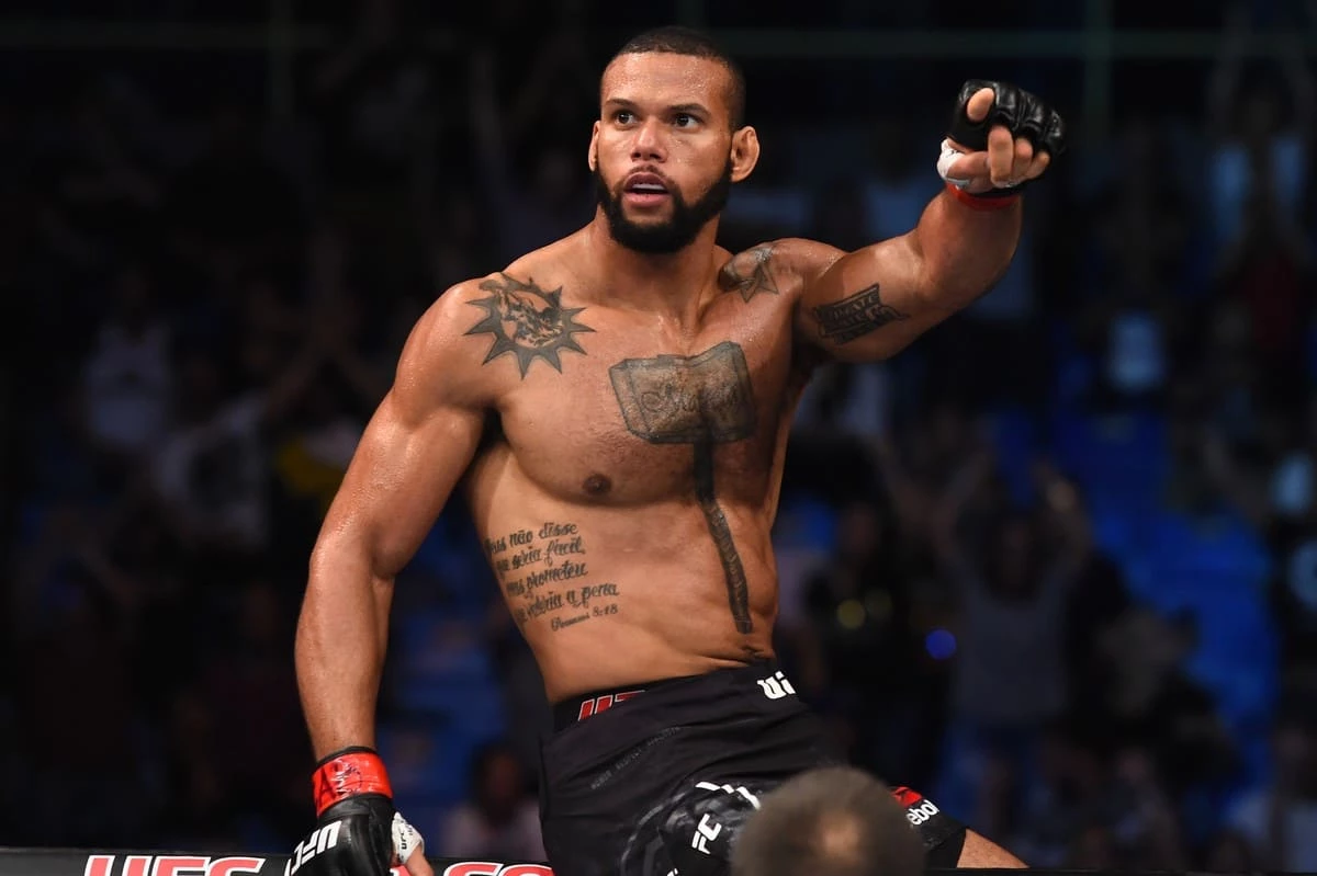 Тиаго Сантос — Джонни Уокер: предварительный обзор поединка от БК Pinnacle Тиаго Сантос — Джонни Уокер: предварительный обзор поединка от БК Pinnacle