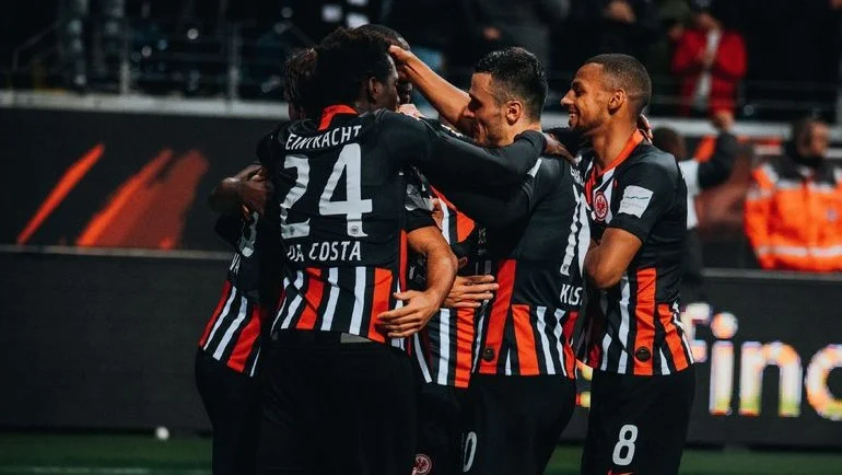 Сможет ли «Айнтрахт» на время занять третье место в Бундеслиге?