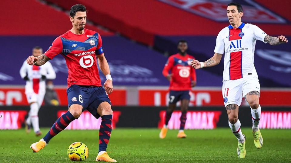 Кто займет первое место в таблице Лиги 1 после этого тура? Кто займет первое место в таблице Лиги 1 после этого тура?