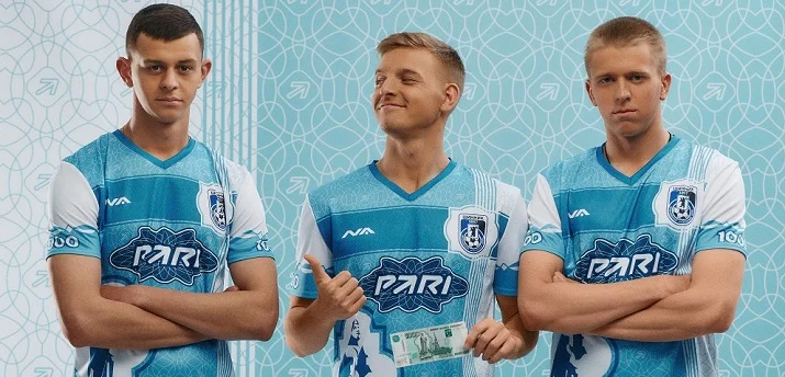 «Косарь» от «Шинника»: PARI и ярославский клуб создали форму, посвященную купюре в 1000 рублей «Косарь» от «Шинника»: PARI и ярославский клуб создали форму, посвященную купюре в 1000 рублей