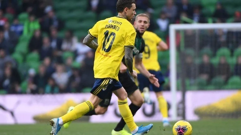 Сделает ли Мамаев хет-трик в этом сезоне РПЛ за «Ростов»? Сделает ли Мамаев хет-трик в этом сезоне РПЛ за «Ростов»?