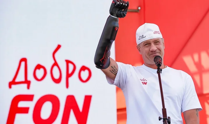 Роман Костомаров - открыл Парижский полумарафон