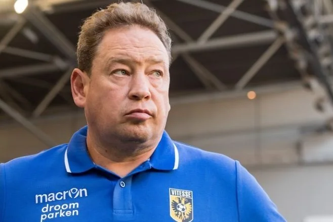 БК «Бетсити»: Сколько времени Слуцкий продержится в «Витессе»?