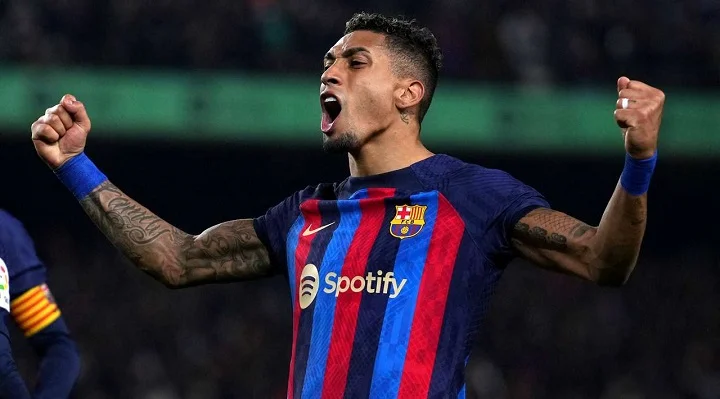 Букмекеры уверены в успехе «Барселоны» в матче Лиги Европы с «Манчестер Юнайтед» Букмекеры уверены в успехе «Барселоны» в матче Лиги Европы с «Манчестер Юнайтед»