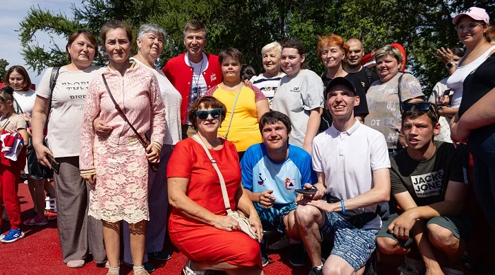 Ягудин открыл инклюзивные спортивные площадки в Челябинске и Магнитогорске Ягудин открыл инклюзивные спортивные площадки в Челябинске и Магнитогорске