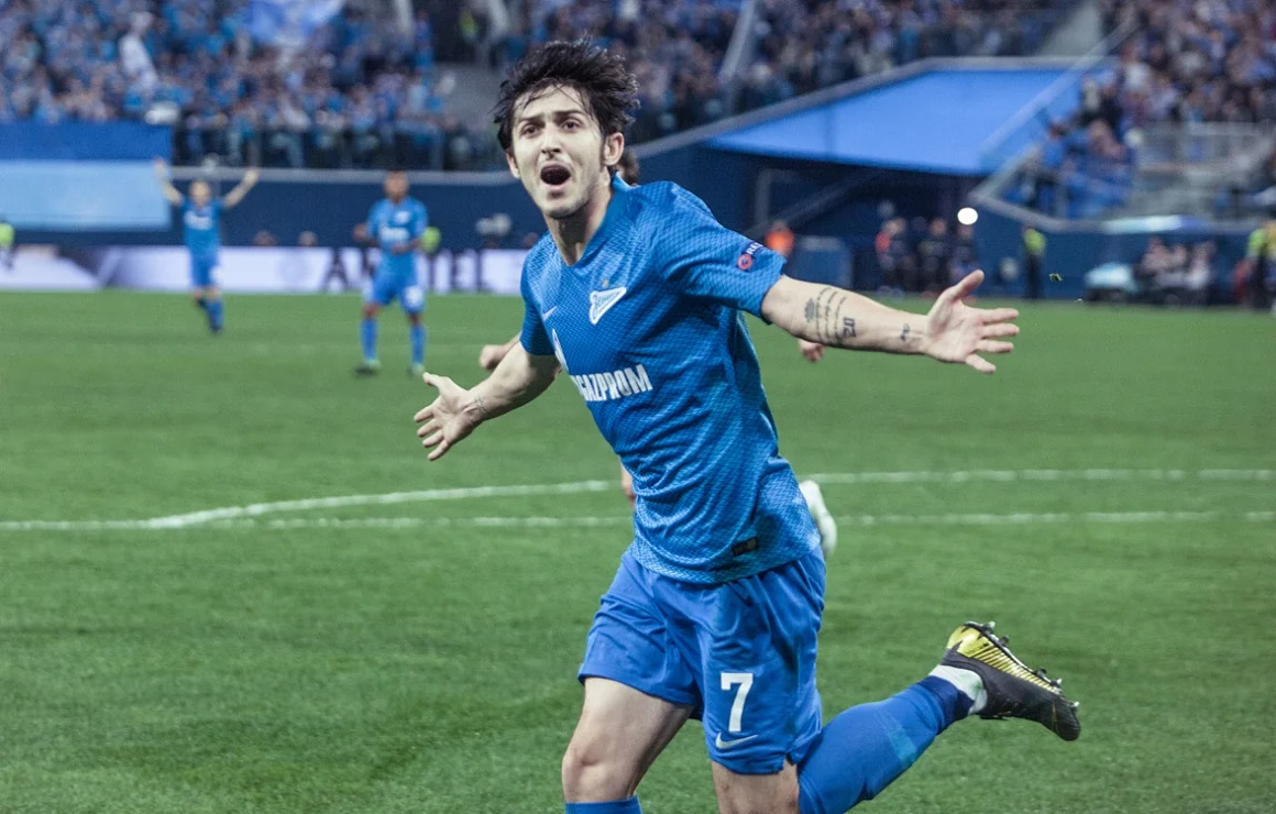 Станет ли Азмун лучшим игроком Азии в этом сезоне?