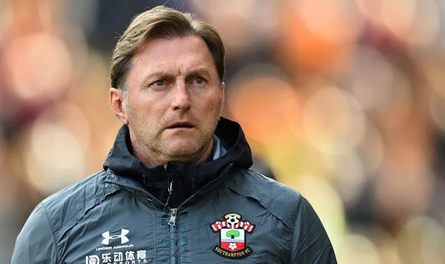 У кого из тренеров в АПЛ больше всего шансов отправиться в отставку? У кого из тренеров в АПЛ больше всего шансов отправиться в отставку?