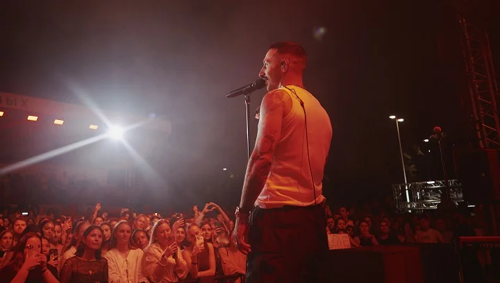 Более 2000 человек посетили live-выступление рэпера L’One в Лужниках