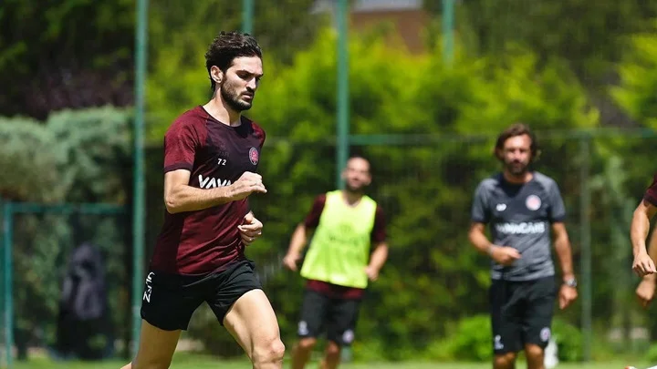 Президент «Урала» Григорий Иванов: «Мы разговаривали с Оздоевым. Но у нас не получилось – нет таких денег, которые ему дали в Турции» Президент «Урала» Григорий Иванов: «Мы разговаривали с Оздоевым. Но у нас не получилось – нет таких денег, которые ему дали в Турции»