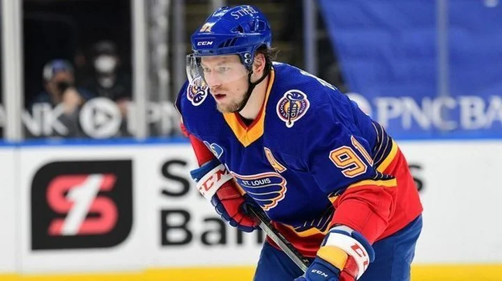 Александр Кожевников: «Тарасенко давно психологически душили в «Сент-Луисе». Если он в «Рейнджерс» будет играть с Панариным в одном звене, вообще будет замечательно» Александр Кожевников: «Тарасенко давно психологически душили в «Сент-Луисе». Если он в «Рейнджерс» будет играть с Панариным в одном звене, вообще будет замечательно»