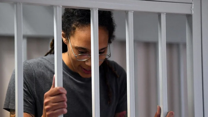 Жена осужденной баскетболистки Грайнер: «Она уже настрадалась больше, чем заслуживала за свое преступление»