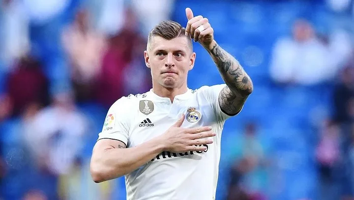 Тони Кроос: «Криштиану – один из лучших в истории. То же самое касается и Месси. Но я не вижу одного лучшего в истории» Тони Кроос: «Криштиану – один из лучших в истории. То же самое касается и Месси. Но я не вижу одного лучшего в истории»