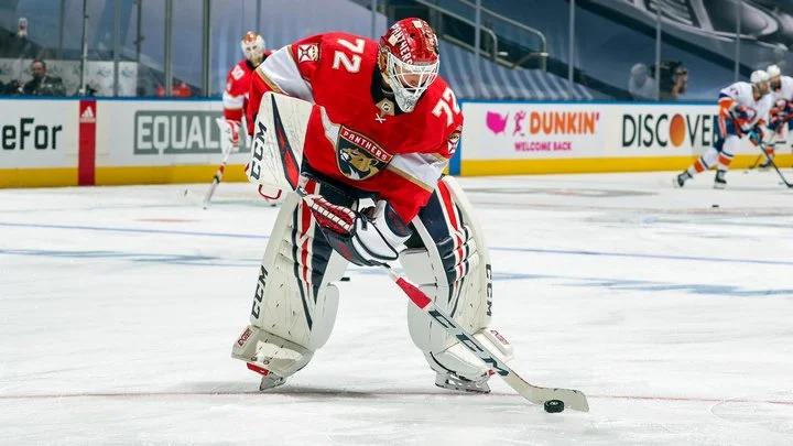 «Флорида» выиграла серию второго раунда Кубка Стэнли у «Бостона». Сергей Бобровский стал второй звездой матча «Флорида» выиграла серию второго раунда Кубка Стэнли у «Бостона». Сергей Бобровский стал второй звездой матча