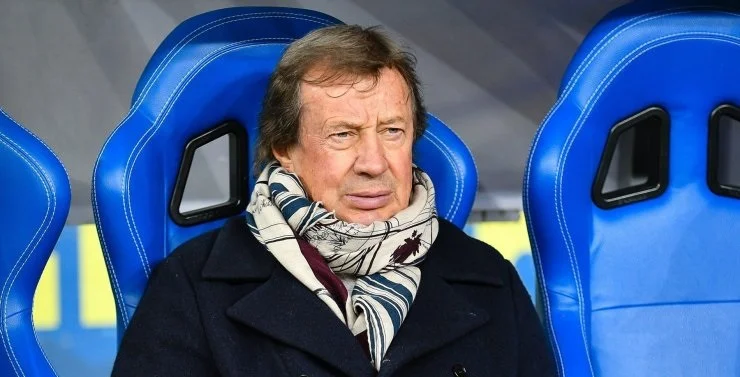 Чемпион России возвращается в футбол. «Ростов» доверился опытному Сёмину Чемпион России возвращается в футбол. «Ростов» доверился опытному Сёмину