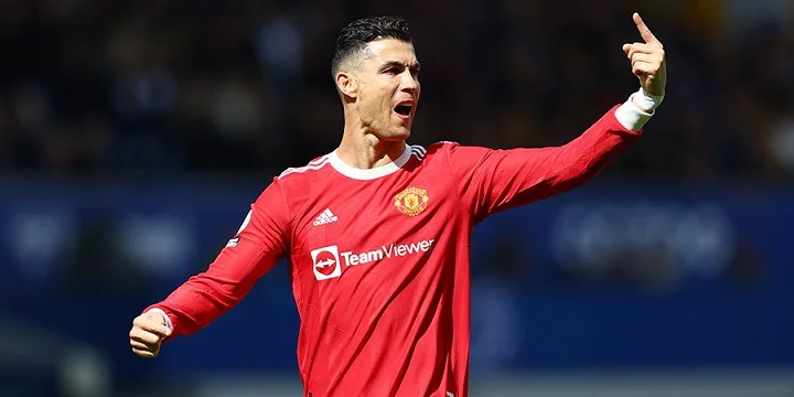 Роналду стал первым в АПЛ среди игроков 35+, кто забил больше 15 голов за сезон