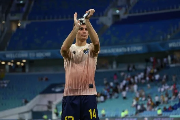 Кравцов близок к уходу из «Сочи». Он не тренируется с командой Кравцов близок к уходу из «Сочи». Он не тренируется с командой