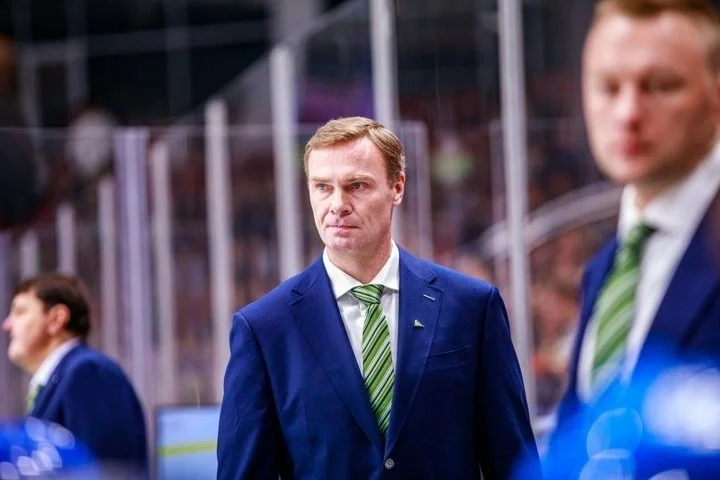 Виктор Козлов про 4:3 с «Северсталью»: «Много было удалений, большой объем работы в меньшинстве, Александр Самонов отлично сыграл» Виктор Козлов про 4:3 с «Северсталью»: «Много было удалений, большой объем работы в меньшинстве, Александр Самонов отлично сыграл»