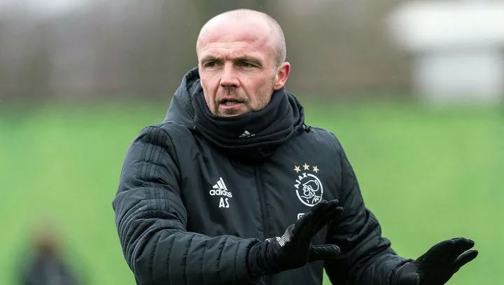 Тренер «Аякса» Алфред Схройдер про Антони: «Когда ты тренер, такое поведение разочаровывает. Ты думаешь: «Ты же просто гребаный игрок» Тренер «Аякса» Алфред Схройдер про Антони: «Когда ты тренер, такое поведение разочаровывает. Ты думаешь: «Ты же просто гребаный игрок»