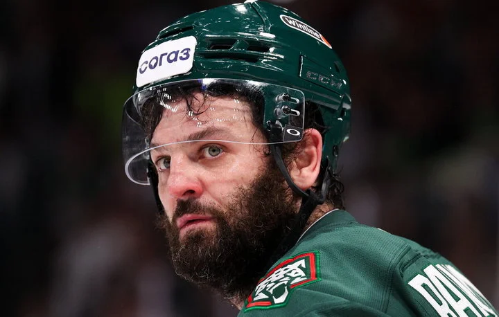 «Ак Барс» до конца года планирует продлить контракт с Александром Радуловым «Ак Барс» до конца года планирует продлить контракт с Александром Радуловым