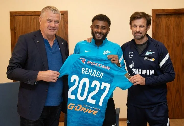 Александр Медведев: «Это важное продление. Вендел очень важен для игры в середине поля, да и в целом для всей команды» Александр Медведев: «Это важное продление. Вендел очень важен для игры в середине поля, да и в целом для всей команды»