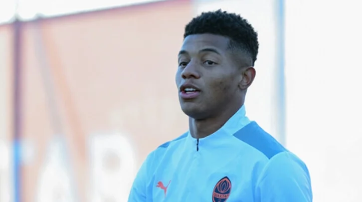 «Лион» интересуется Нересом из донецкого «Шахтёра»