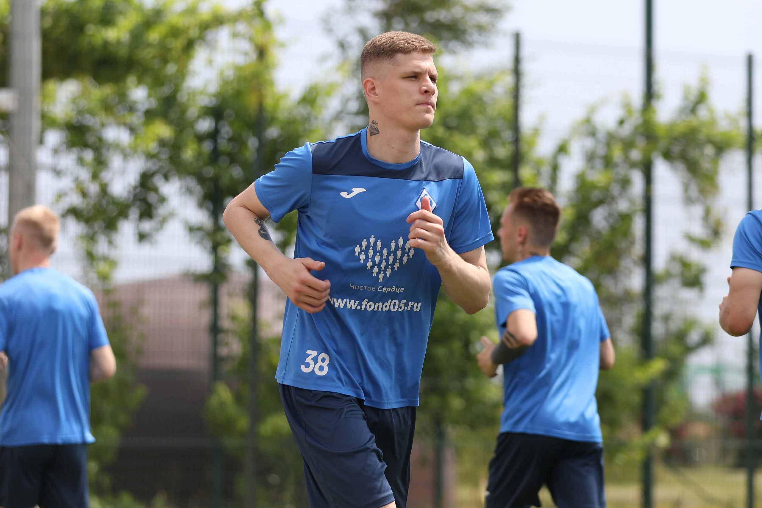 Защитник сборной России Пальцев рассказал, в каких европейских чемпионатах он мечтает играть Защитник сборной России Пальцев рассказал, в каких европейских чемпионатах он мечтает играть