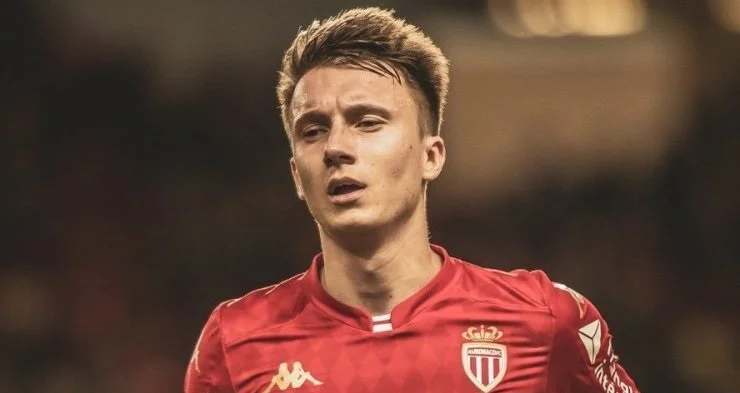 Миранчук закончил в «Аталанте», Смолов может покинуть «Локо», а Бакаев — «Спартак». Зимние маршруты футболистов сборной России Миранчук закончил в «Аталанте», Смолов может покинуть «Локо», а Бакаев — «Спартак». Зимние маршруты футболистов сборной России